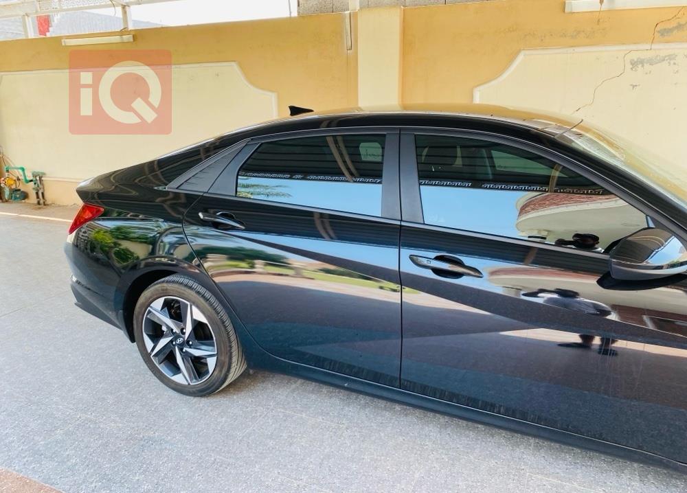 هیوندای ئەلەنترا